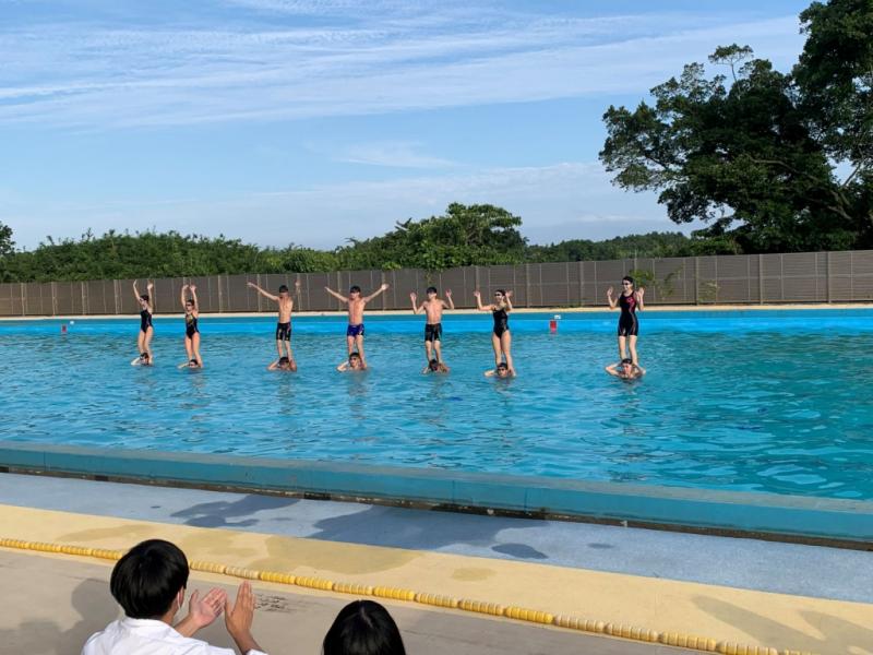 水泳部パフォーマンス 